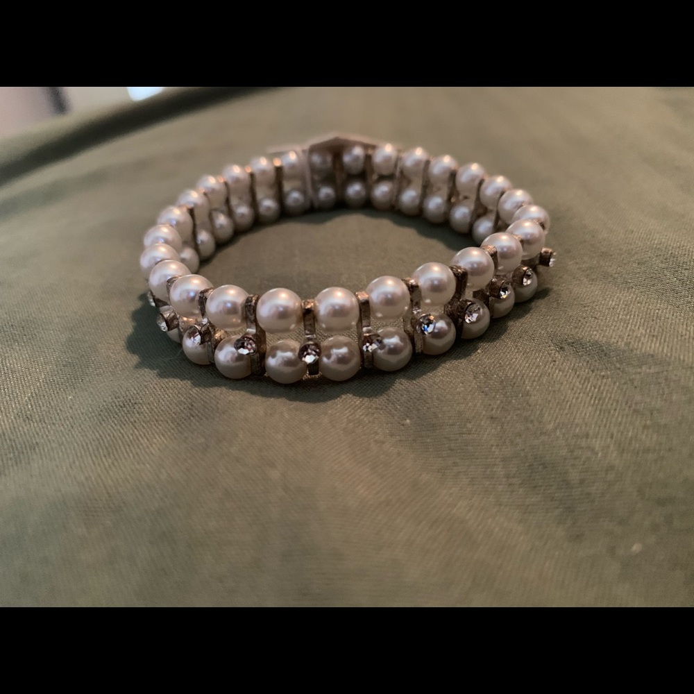 New With Tag. Joan Rivers  Pearl bracelet